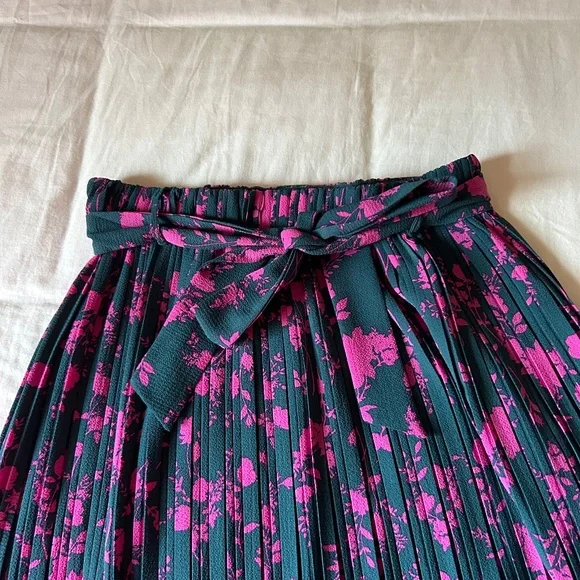 green & pink midi skirt - Picture 4 of 5